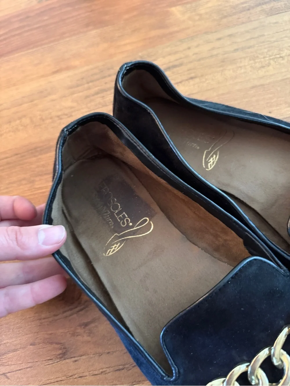 AEROSOLES Black Suede Loafers with Gold Chain Accent size 10